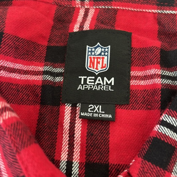 Atlanta Falcons Flannel Shirt Red Black White Plaid Men's 2XL NFL NEW - Picture 6 of 9